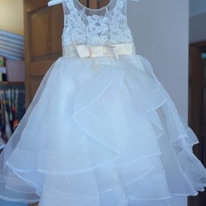 Princessly Toddler Girl Flower Dress 2T - 3T NWOT